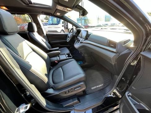 Used 2025 Honda Odyssey Sport-L image 26