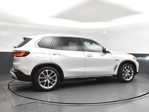 Certified 2022 BMW X5 xDrive45e w/ Premium Package image 8