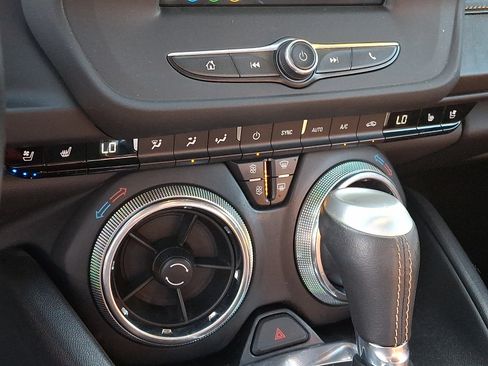 Used 2019 Chevrolet Camaro LT RWD image 19