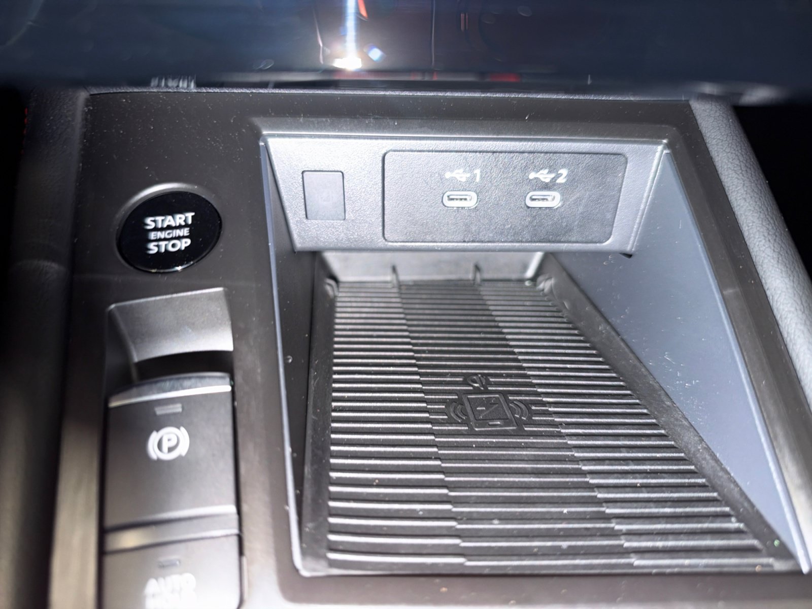 Used 2026 Nissan Kicks SR FWD image 38