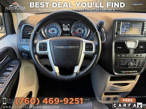 Used 2015 Chrysler Town & Country Touring FWD image 10