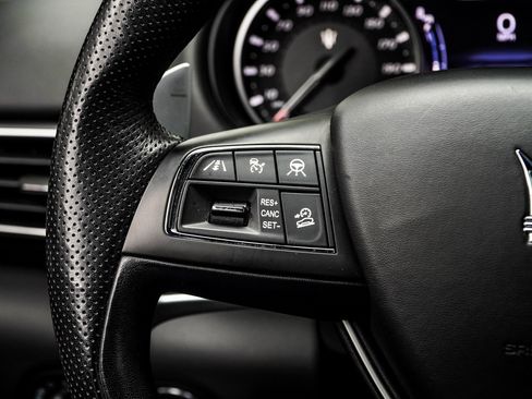 Used 2021 Maserati Levante GTS image 32