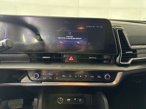 Used 2024 Kia Sportage EX image 21