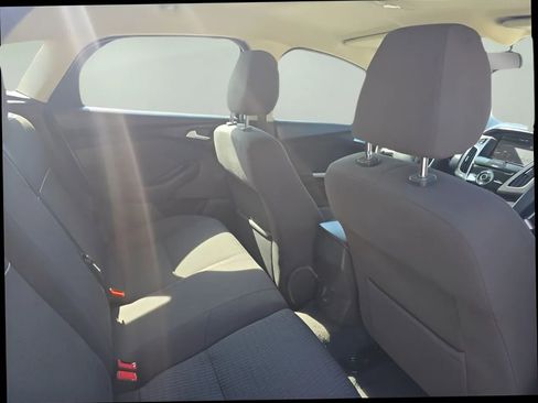 Used 2012 Ford Focus SEL image 17