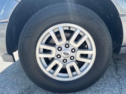 Used 2014 Ford Expedition Limited w/ Equipment Group 301A RWD image 9