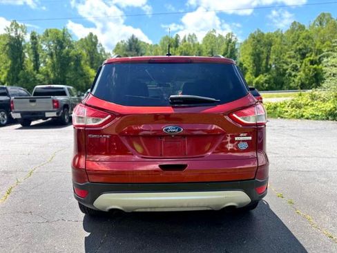 Used 2014 Ford Escape SE w/ Equipment Group 201A image 6
