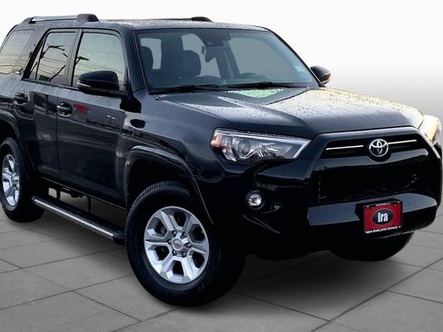 Used 2021 Toyota 4Runner SR5 Premium w/ Moonroof Package AWD/4WD image 2