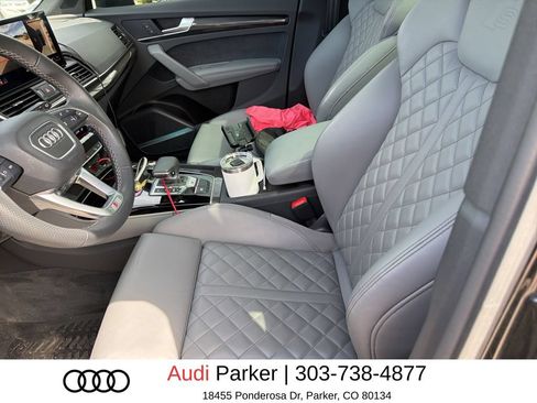 Used 2023 Audi SQ5 Prestige w/ Prestige Package AWD/4WD image 3