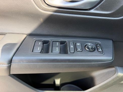 Used 2023 Honda CR-V EX image 18