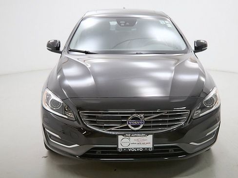 Used 2017 Volvo S60 T5 Inscription Platinum w/ Climate Package image 5
