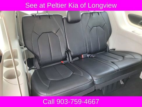 Used 2020 Chrysler Voyager Lxi FWD image 14