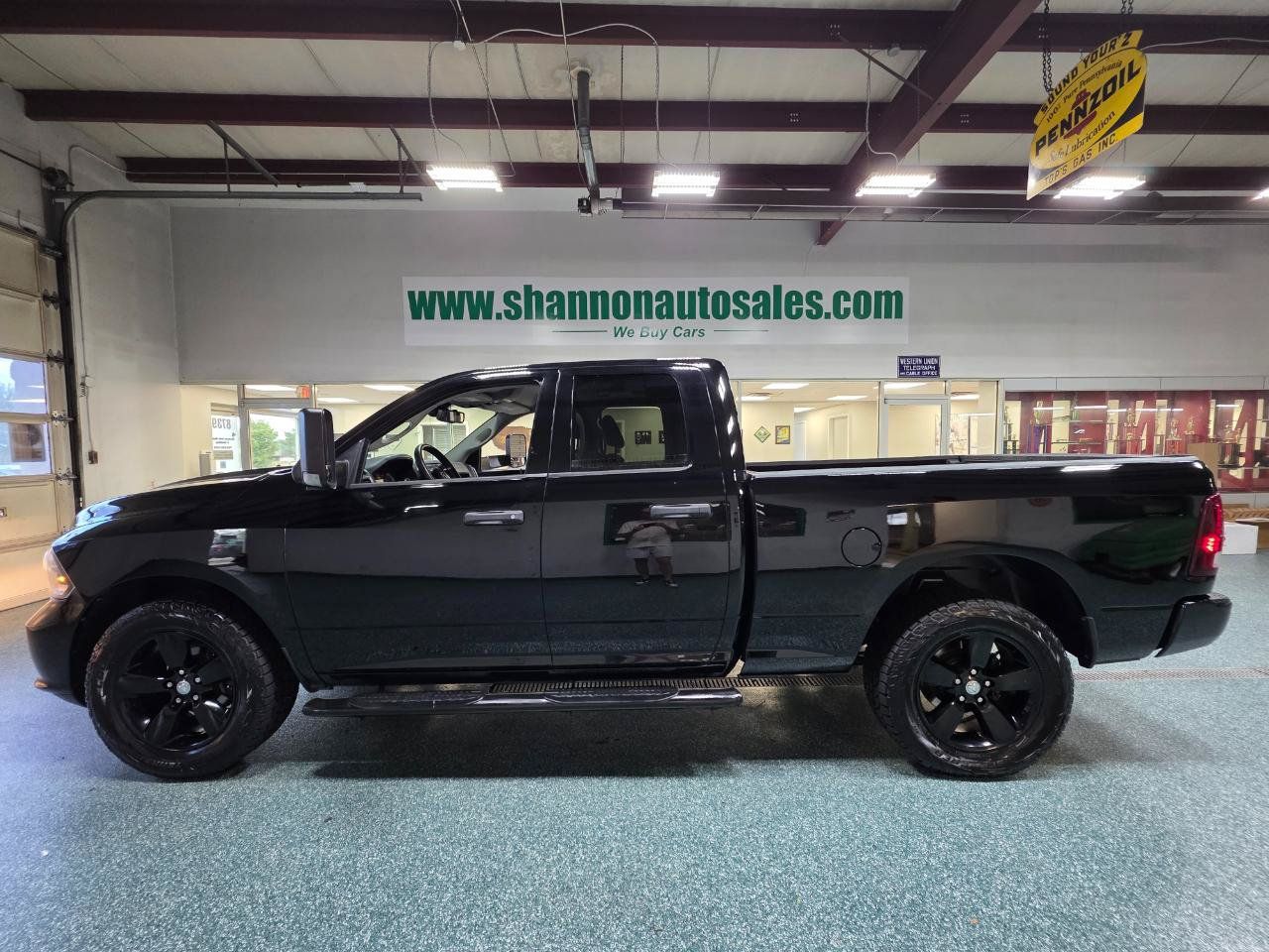 Used 2014 RAM 1500 Express w/ Black Ram 1500 Express Group AWD/4WD image 11