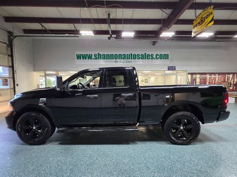 Used 2014 RAM 1500 Express w/ Black Ram 1500 Express Group AWD/4WD image 11