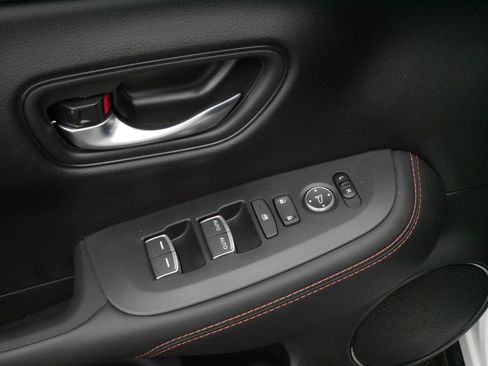 Used 2027 Honda HR-V Sport image 19
