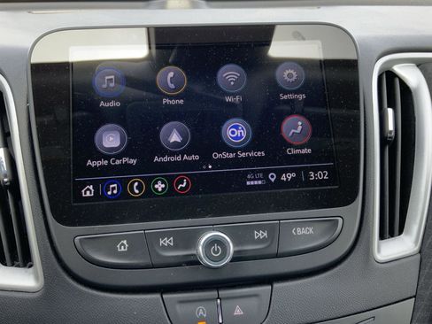 Used 2024 Chevrolet Malibu LT image 32