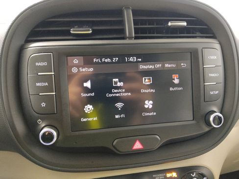 Used 2025 Kia Soul S image 25