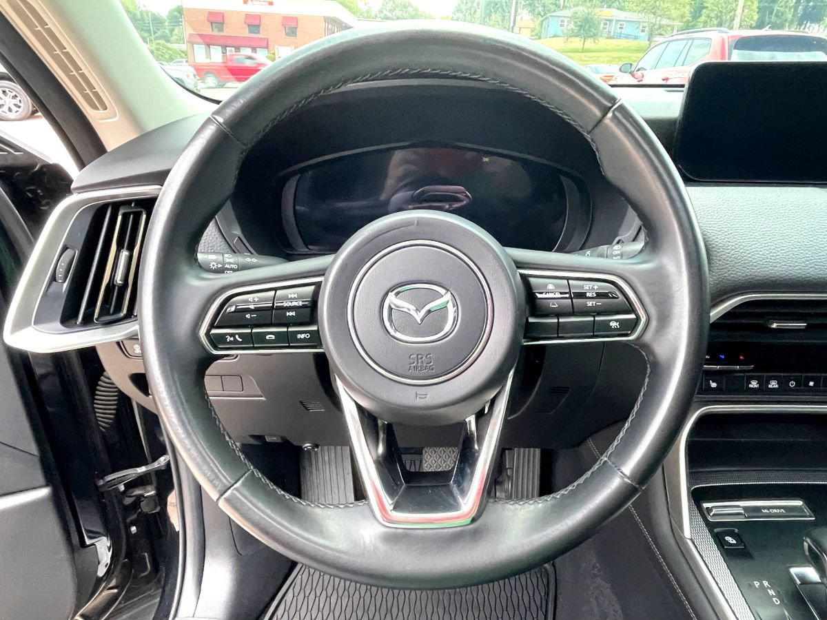 Used 2024 MAZDA CX-90 Plug-In Hybrid w/ Preferred AWD/4WD image 11