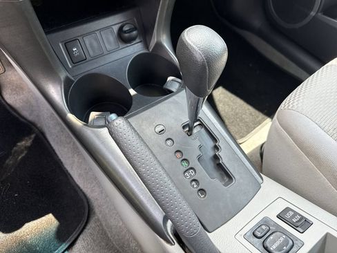 Used 2012 Toyota RAV4 4WD w/ Upgrade Value Pkg image 18