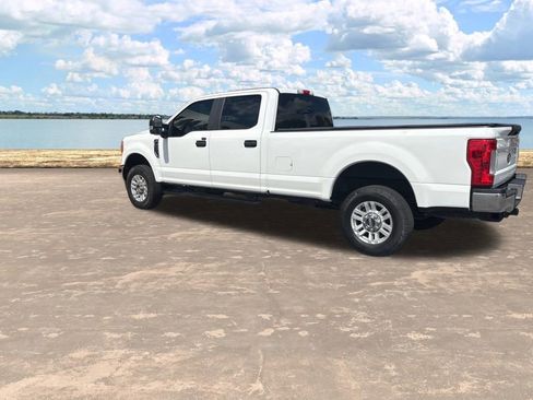 Used 2019 Ford F250 XL w/ STX Appearance Package AWD/4WD image 4