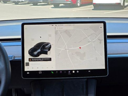 Used 2024 Tesla Model Y Performance AWD/4WD image 26