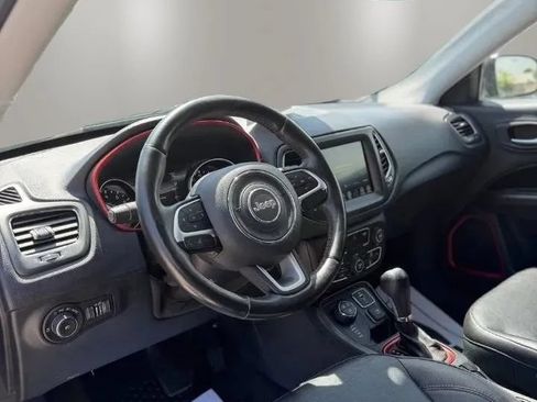 Used 2018 Jeep Compass Trailhawk w/ Cold Weather Group AWD/4WD image 11