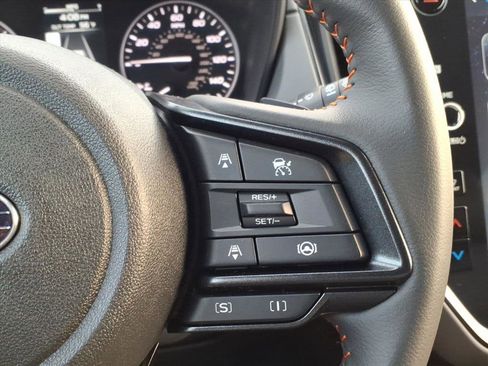 Used 2025 Subaru Crosstrek 2.5i Limited w/ Crosstrek Mirror Package image 15