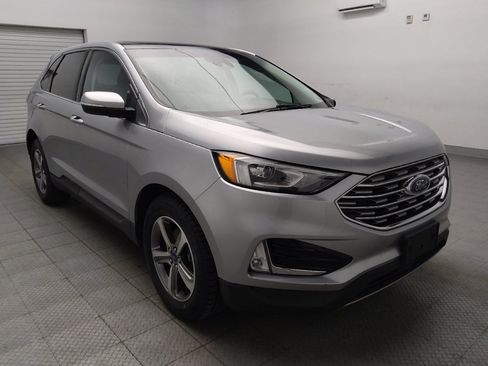 Used 2020 Ford Edge SEL w/ Convenience Package FWD image 13