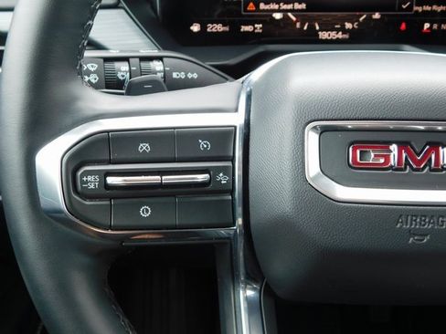 Used 2025 GMC Acadia Elevation image 36