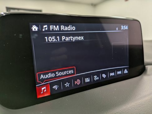 Used 2018 MAZDA CX-5 Touring w/ Preferred Equipment Package image 12