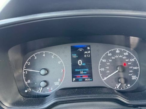 Used 2022 Toyota RAV4 LE AWD/4WD image 18