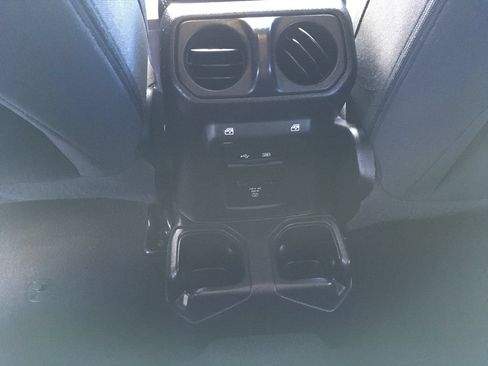 Used 2020 Jeep Wrangler Unlimited Sahara w/ Uconnect 4C Nav & Sound Group AWD/4WD image 26