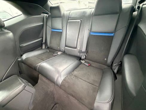 Used 2009 Dodge Challenger SRT8 w/ Spring Special Group RWD image 22