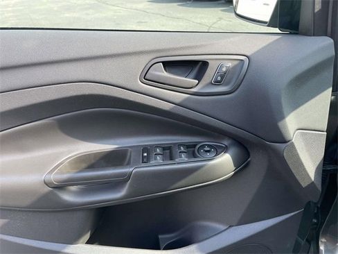 Used 2016 Ford Escape S image 11
