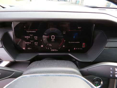 Used 2025 GMC Acadia Elevation image 26