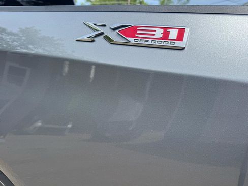 Used 2021 GMC Sierra 1500 Elevation w/ X31 Off-Road Package AWD/4WD image 10