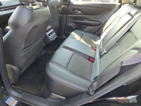 Used 2023 Nissan Ariya FWD image 26