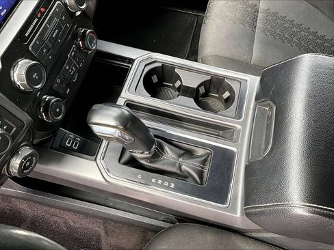 Used 2020 Ford F150 XLT w/ Equipment Group 302A Luxury AWD/4WD image 16