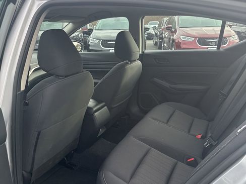 Used 2024 Nissan Altima 2.5 SV image 19