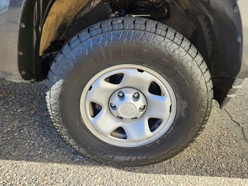 Used 2019 Toyota Tacoma SR image 21