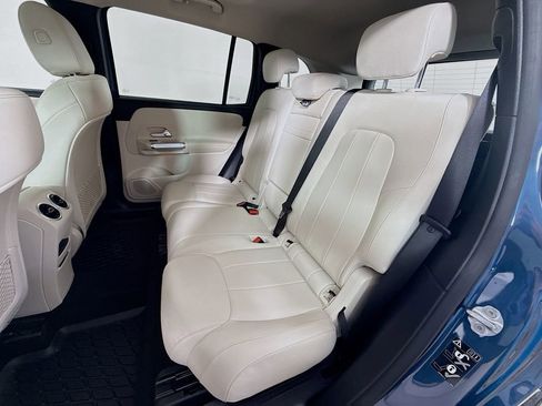 Used 2023 Mercedes-Benz GLB 250 GLB 250 image 24