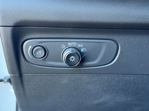 Used 2023 Buick Envision Preferred image 19