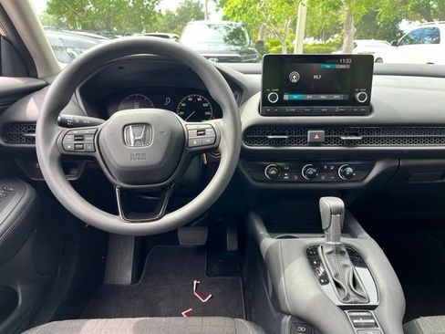 Used 2025 Honda HR-V LX image 8