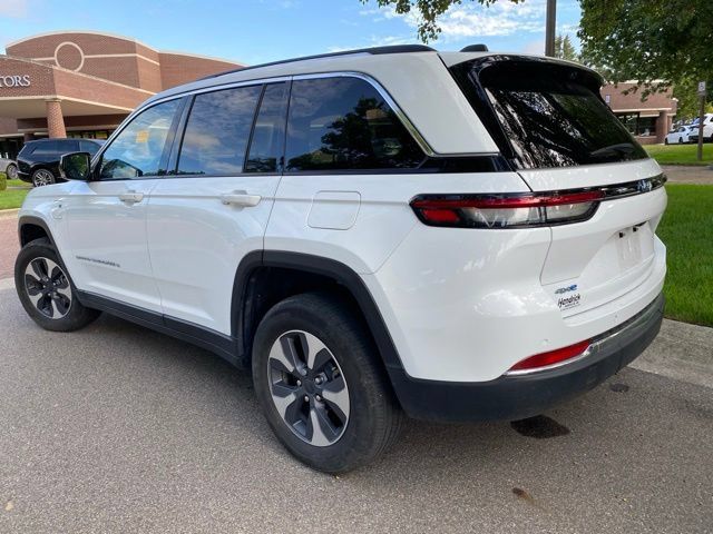 Used 2022 Jeep Grand Cherokee Limited 4xe w/ Luxury Tech Group II AWD/4WD image 8