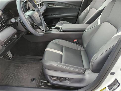 Certified 2025 Toyota Camry SE FWD image 15