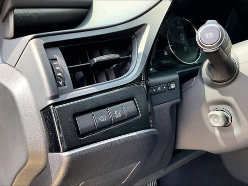 Used 2023 Lexus ES 350 Ultra Luxury w/ Accessory Package (Z2) FWD image 36