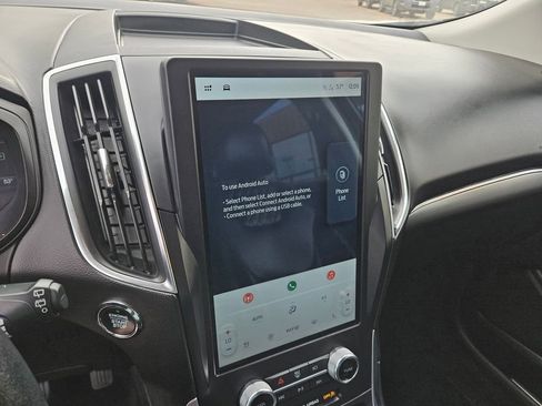 Used 2024 Ford Edge Titanium image 22