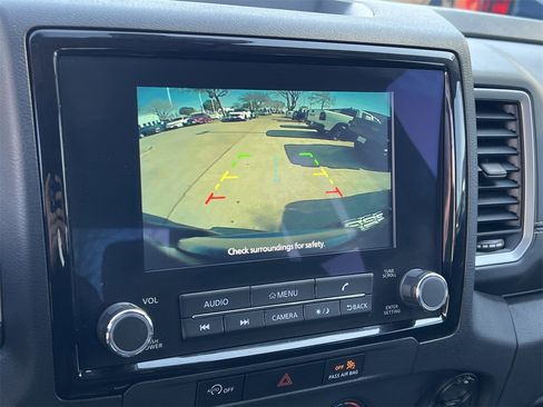 Certified 2024 Nissan Frontier SV w/ Technology Package image 16