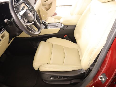 Used 2017 Cadillac XT5 Luxury image 12