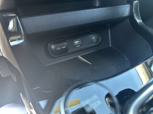 Used 2024 Kia Seltos S AWD/4WD image 40