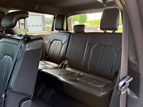 Used 2021 Ford Expedition Max Limited AWD/4WD image 21